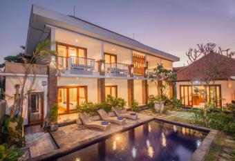 Anindya Homestay has Balcony rooms