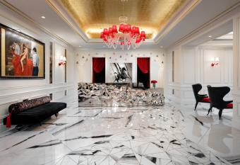 Grand Bohemian Hotel Charlotte Autograph Collection allows 18 year olds to book a room