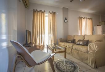 Francis Getaway in Pireaus allows 18 year olds to book a room