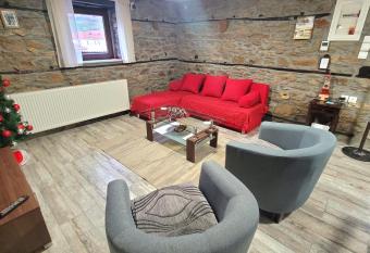 Traditional Stone Villa  allows 18 year olds to book a room