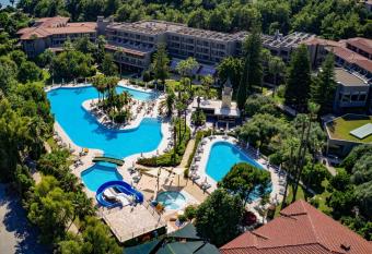 Barut Hemera - Ultra All Inclusive allows 18 year olds to book a room