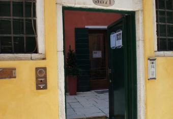 Venice Dose Suite allows 18 year olds to book a room