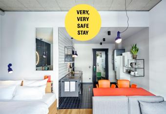 STAYERY Bielefeld Hauptbahnhof allows 18 year olds to book a room