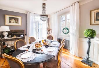 Le Clos Marguerite allows 18 year olds to book a room