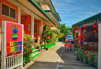 WHITE BEACH GUEST HOUSE has Balcony rooms
