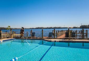 Bryan's Spanish Cove has Balcony rooms