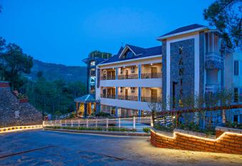 Kanishka Retreat Resort Chail has Balcony rooms