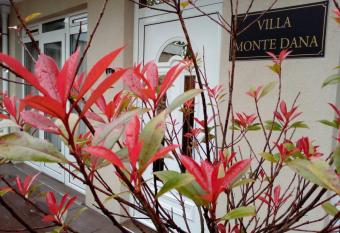 Villa Monte Dana has Balcony rooms