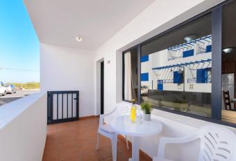 Casa Ancla has Balcony rooms