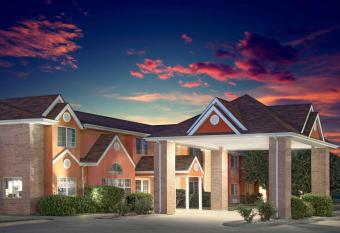 Microtel Inn & Suites by Wyndham Amarillo has Smoking rooms