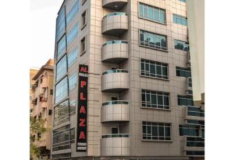 Al Khaleej Plaza Furnished Apartments LLC allows 18 year olds to book a room