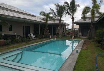 Tropical House    has Balcony rooms