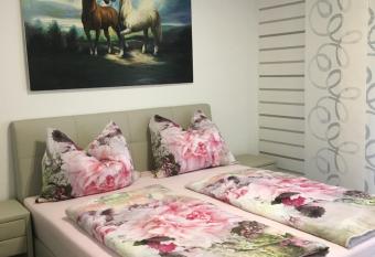 Apartment Elfi has Balcony rooms