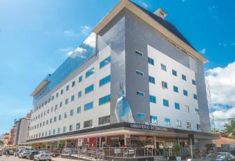 Canasvieiras IN - HCI allows 18 year olds to book a room