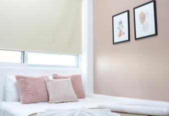 Hotel Boutique Kinyaah allows 18 year olds to book a room