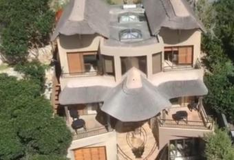 Moquini House Wilderness has Balcony rooms