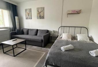 The Flamingo Apartment - Flamingoyksi   allows 18 year olds to book a room