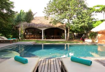 Botanica has Balcony rooms