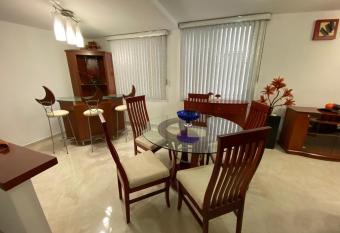 Condominio Renoir allows 18 year olds to book a room