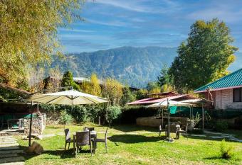 Treebo Ambika Residency, Near Hidimba Devi Temple allows 18 year olds to book a room