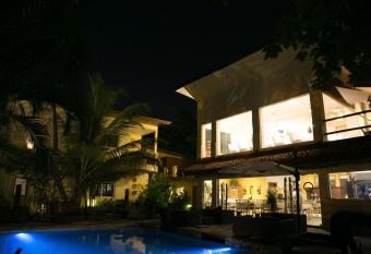 La Villa Boutique Hotel allows 18 year olds to book a room