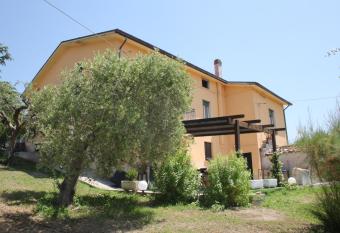 La Casa delle Storie has Balcony rooms