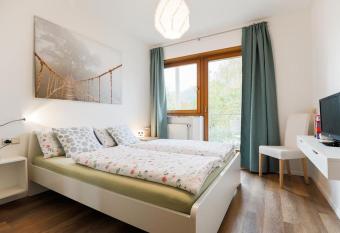 Apartment White Room allows 18 year olds to book a room