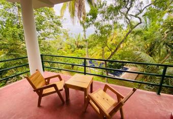 Hidden Garden Tangalle has Balcony rooms
