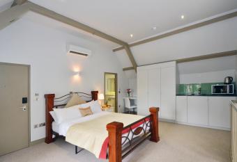 Arch Hotel allows 18 year olds to book a room