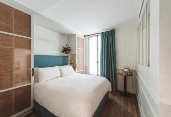HOY Paris - Yoga Hotel allows 18 year olds to book a room