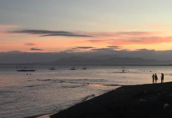 Morales Beach Resort has Balcony rooms