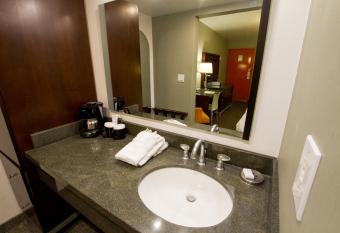 Scottsdale Parkview Resort has rooms with a private hot tub