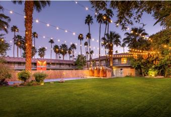 Caliente Tropics allows 18 year olds to book a room