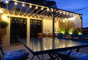 Casa Juno has Balcony rooms