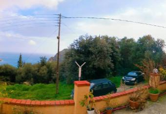 Vassilis Apartments has Balcony rooms