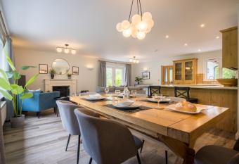 Tarn View has Balcony rooms