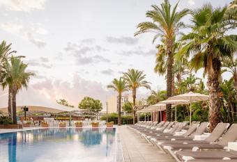 ALEGRIA Caprici Verd has Balcony rooms