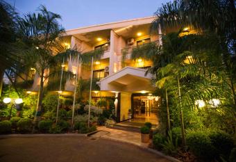 Las Ventanas Hotel Boutique allows 18 year olds to book a room