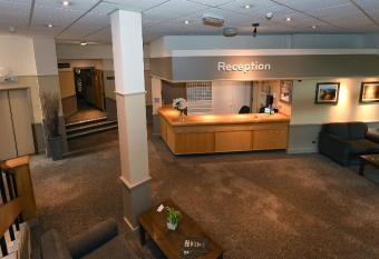 Wynnstay Arms, Wrexham by Marston s Inns allows 18 year olds to book a room