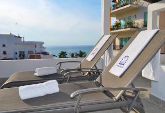 Petit Hotel Pilitas allows 18 year olds to book a room