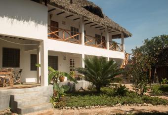 Villa Kiota allows 18 year olds to book a room