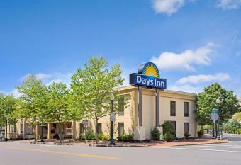 Days Inn by Wyndham Silver Spring has Smoking rooms