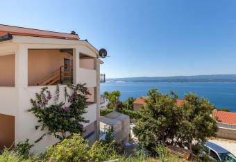 Apartments with a parking space Stanici, Omis - 17894 has Balcony rooms