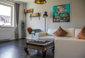 EXKLUSIVE 2 Zimmer Wohnung mit Balkon in Top Lage! has Balcony rooms