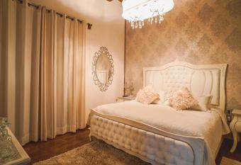 Hotel Boutique Amorini allows 18 year olds to book a room