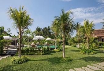 Green Space Villa has Balcony rooms