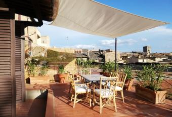 Le Viole has Balcony rooms