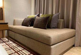 Hyatt Regency Hengqin has rooms with a private hot tub