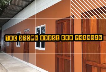 The Brown house has Balcony rooms