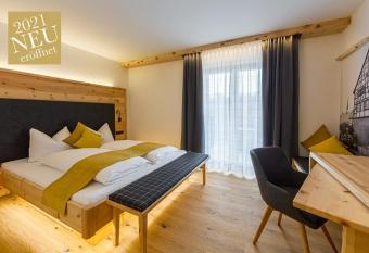 G  stehaus Sonnenwirth allows 18 year olds to book a room
